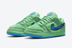 NikeSB Dunk Low Pro QS Grateful Dead - CJ5378 300 - Electric Green