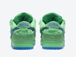 NikeSB Dunk Low Pro QS Grateful Dead - CJ5378 300 - Electric Green -Modern Pant Wear Shop Nike SB Dunk Low Pro QS Grateful Dead Electric Green CJ5378 300 20230802230456 3