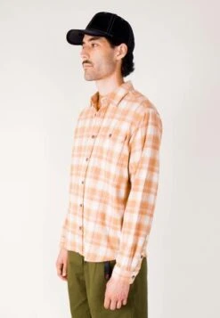 PatagoniaFjord Flannel Shirt - Dark Camel -Modern Pant Wear Shop Patagonia Fjord Flannel Shirt Dark Camel 20221207024224 1