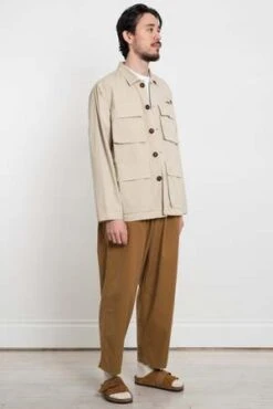 Universal WorksPhotographers Overshirt Paper Touch Cotton - Stone -Modern Pant Wear Shop Photographers Overshirt Paper Touch Cotton Stone 20230422031132 2